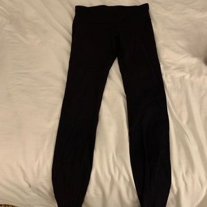 Lulu lemon size 6 leggings— good condition!